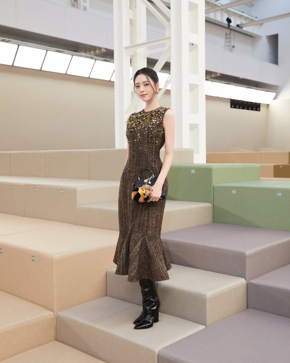 Gente? Segundo rumores a YUNA será anunciada como embaixadora global da FENDI. 

#ITZY #YUNA <a href="/ITZYofficial/">ITZY</a>