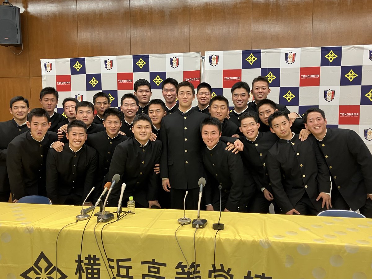 ドラフト会見後、奥村頼人投手に「和田さんが会見場にいたから、絶対に指名されると思いました」と言われて、泣きそうになりました。そんなことは100%ないんですけど、こういう言葉をさらっと言える好青年です。番記者冥利に尽きる一日でした。本当におめでとうございます。