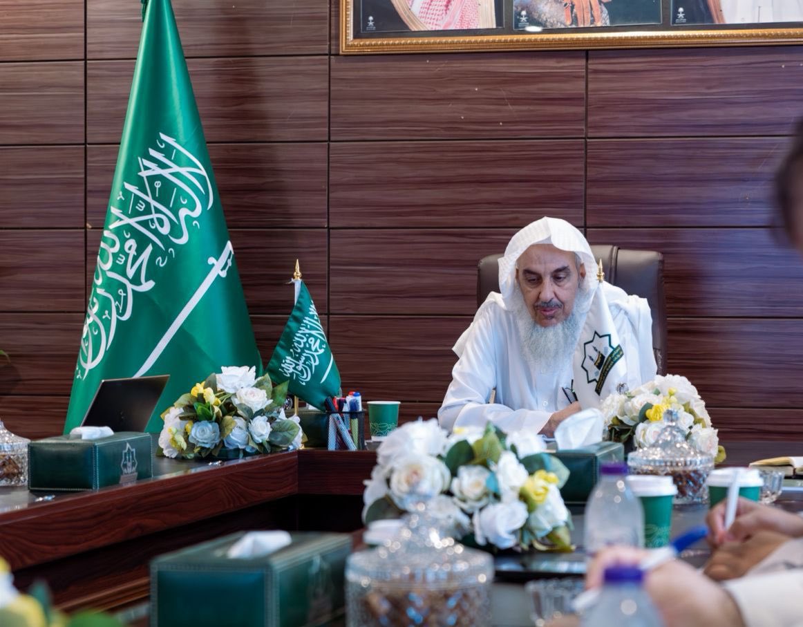 الشيخ/ابراهيم المزيني
نائب رئيس المجلس التنسيقي #متحد
#مؤتمر_ومعرض_الحج  بنسخته الخامسه منصة مهمة لتبادل الخبرات واستعراض الابتكارات التي تسهم في تطوير خدمات الحجاج  والارتقاء بتجربة ضيوف الرحمن

#متحد
#مؤتمر_ومعرض_الحج
#من_مكة_إلى_العالم
#رؤية_السعودية_2030 
<a href="/HajjConfEX/">مؤتمر ومعرض الحج Hajj Conference & Exhibition</a>