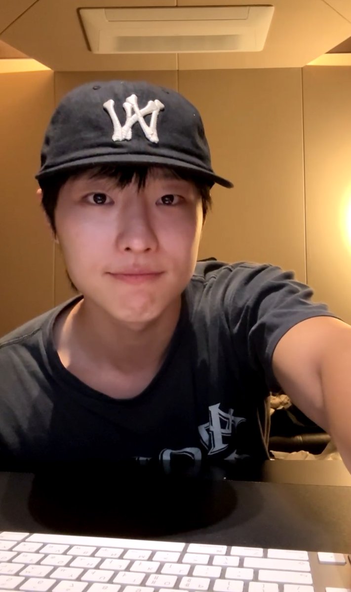 새로운 시작을 앞두고 긴장반 설렘반
승연이 화이팅이야 🫶🏻