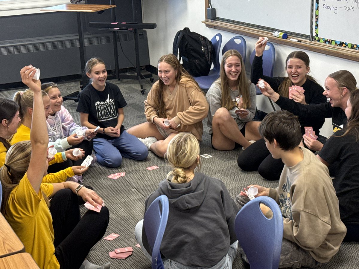 We get to run today!!
🏃🏃‍♀️🏃‍♂️🏃🏃‍♀️🏃‍♂️🏃🏃‍♀️🏃‍♂️🏃🏃‍♀️🏃‍♂️
State Qualifying Meet - That means tomorrow isn’t 2nd chance day. #makeithappen