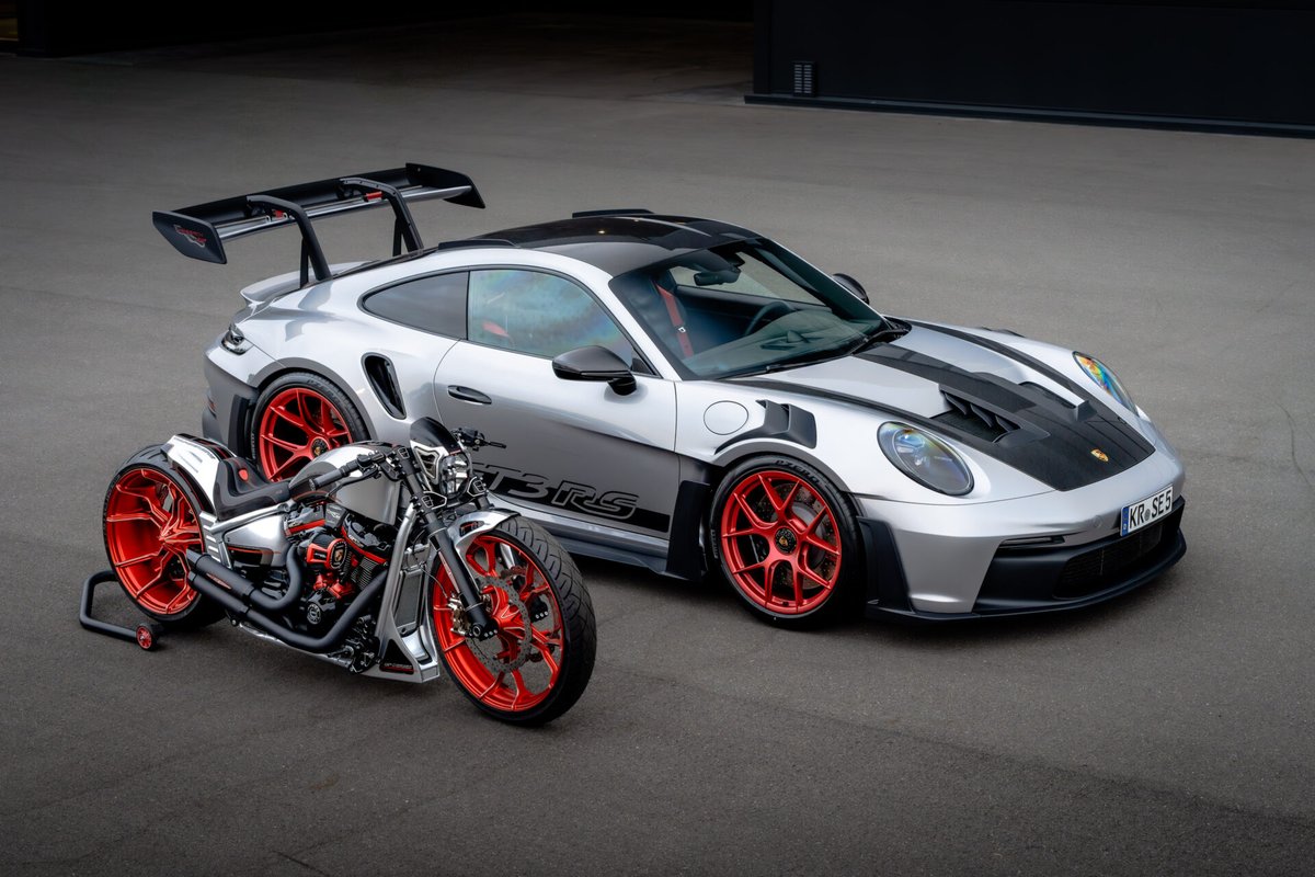 New Thunderbike GP <a href="/harleydavidson/">Harley-Davidson</a>  Breakout project to match our customer´s <a href="/Porsche/">Porsche</a> GT3 RS. #Porsche #harleydavidson #motorcycle #BikerGirl (check all details on thunderbike.com)
