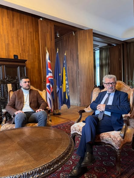 Direktor FIPA-e Marko Kubatlija razgovarao je  sa ambasadorom Bosne u Hercegovine u Londonu Osmanom Topčagićem s ciljem jačanja institucionalne saradnje i planiranja zajedničkih aktivnosti na polju promocije potencijala Bosne i Hercegovine na britanskom tržištu.