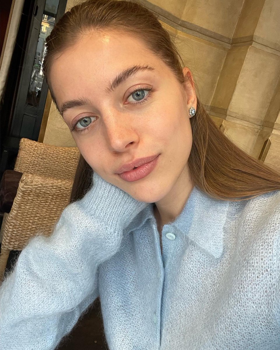 The recent horrible weather makes me feel like opening a refrigerator every time I open the door🥶