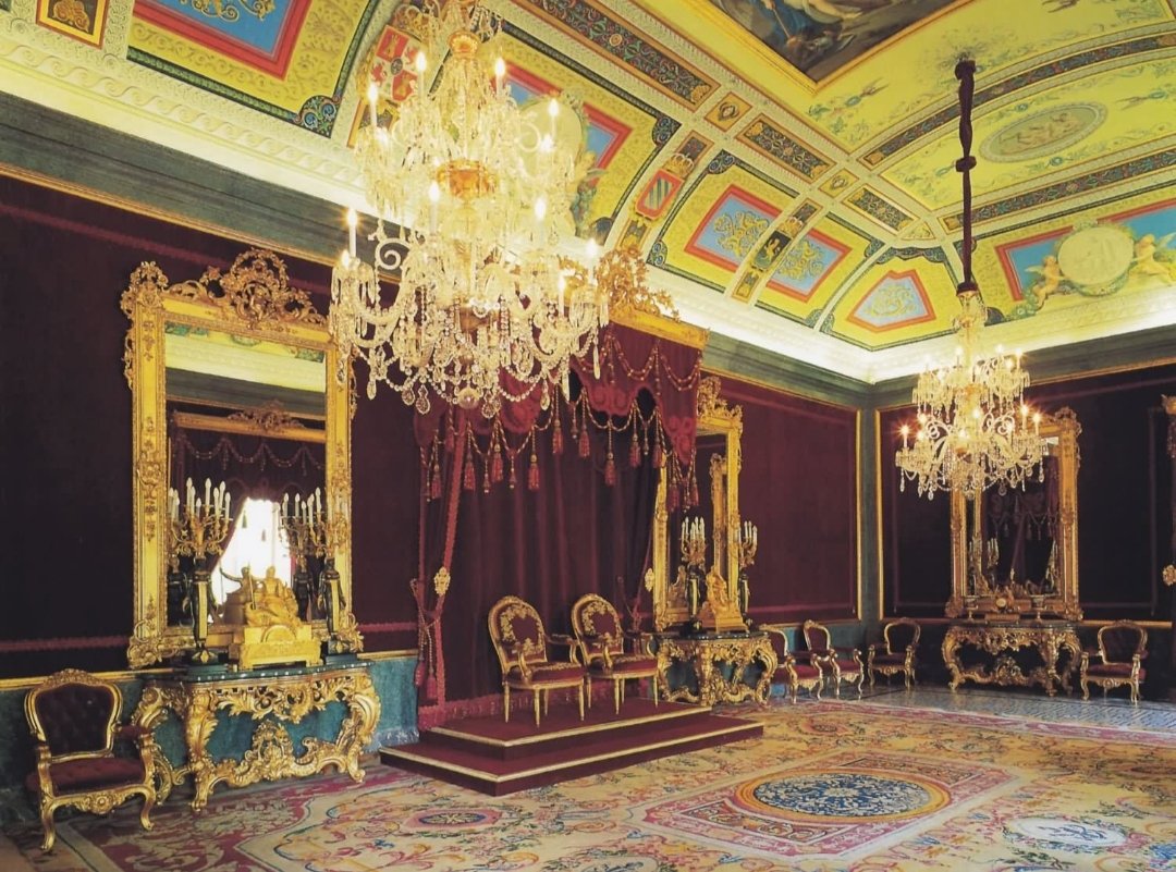 Farnesio_Ex's tweet photo. Acaba de Fernando VI, es decir, regreso a la corte española junto a mi hijo Carlos 👑, que ahora ocupa el trono. Sin embargo, las continuas disputas y tensiones con mi nuera, María Amalia de Sajonia, me obligaron a retirarme a Aranjuez ✝️. #IsabelDeFarnesio #historiaextremadura https://t.co/wjQa3maVt1