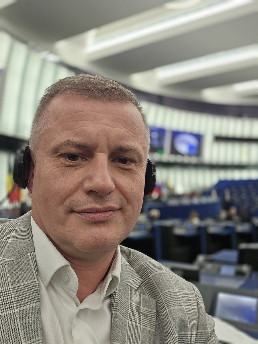 Czasy się zmieniają, a Parlament Europejski debatuje o zniesieniu zmiany czasu. Od sześciu lat od przegłosowania przez Parlament biurokratyczna machina nie może zakończyć tego reliktu z epoki świec i lokomotyw parowych...