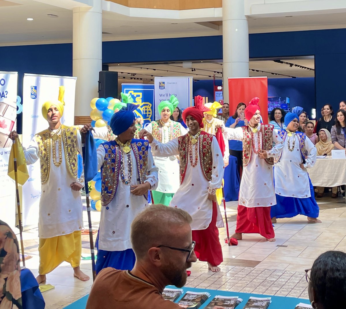 At Newcomer Day 2024, organized by Building Multicultural Communities at Bramlea City Centre, the Metamorphosis Network had the opportunity to connect with newcomers from around the world and celebrate the diverse and vibrant cultures that shape the Peel Region. 

We’re thankful