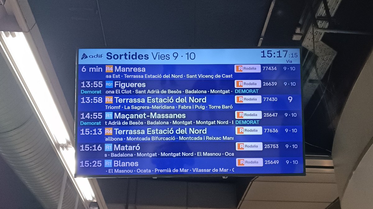 Ahir, el tren Hospitalet- Blanes ens va deixar tirats a Mataró. Avui tenim aquest fantàstic panorama a la <a href="/rod1cat/">R1 Rodalies 🤖</a> <a href="/versiorac1/">VERSIÓ RAC1</a>