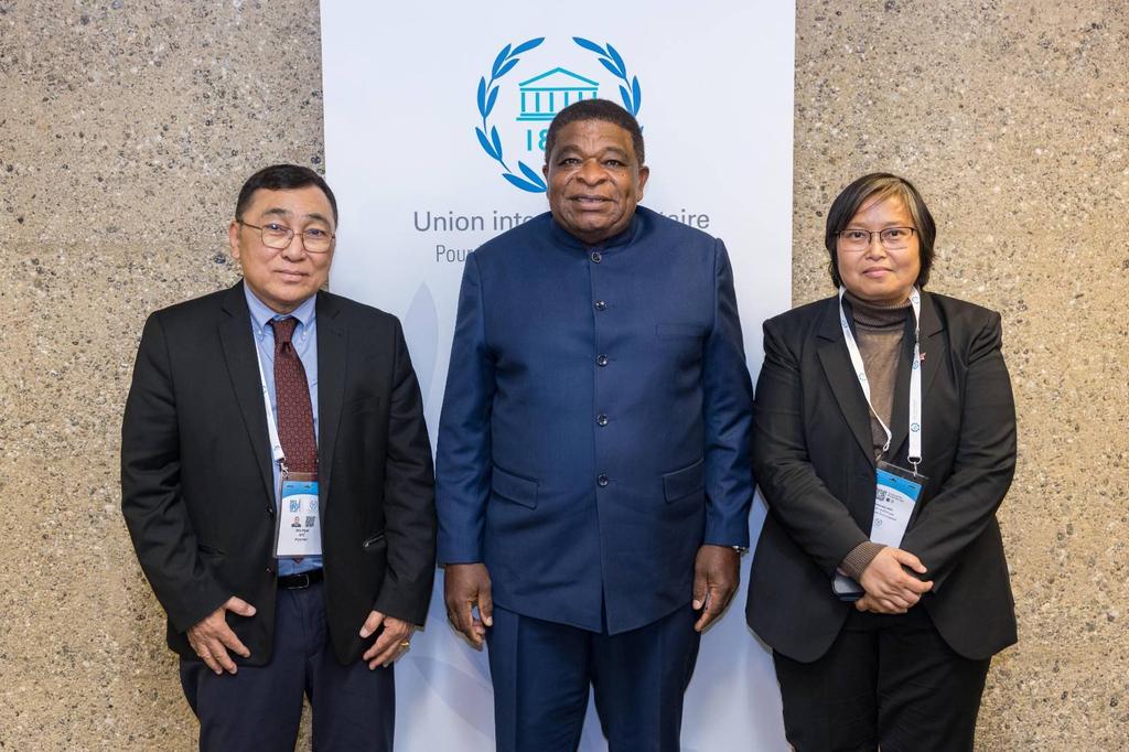 HtetHtet394838's tweet photo. Breaking: #IPU151' ongoing Governing Council decided to continue recognize the Committee Representing Pyidaungus Hluttaw (CRPH) _ the legitimate representatives of the people of #Myanmar as its main #interlocutor. 

We thank all #IPU' Executive Members and all Members. https://t.co/O2f5q03Fl4