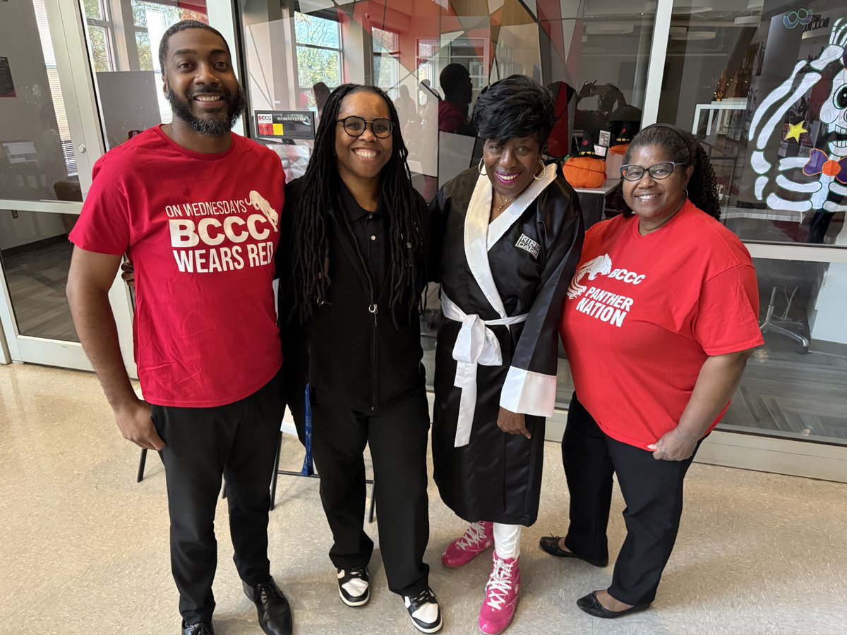 my_bccc's tweet image. A huge thank you to Dr. Ruth Travis, Professor at BCCC and Dr. Mahalia Robinson, Resident Pathologist, Johns Hopkins School of Medicine for such an informative and engaging presentation yesterday at our Recognizing Breast Cancer Awareness Month event. #BCCC