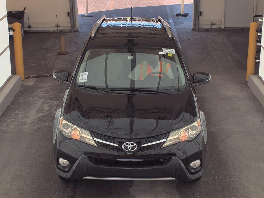 Ldautosltd's tweet image. ✅ NEW PURCHASE 
🚗 2013 Toyota RAV4 XLE built for comfort, reliability, and class.
Clean title ✅
Smooth engine 💨
Top-notch performance 
📩 Send us a DM or contact us on
WhatsApp (+234 814 338 2153) to get your dream car today!
#ToyotaRAV4 #RAV4XLE  #AutoDeals #CarSales…