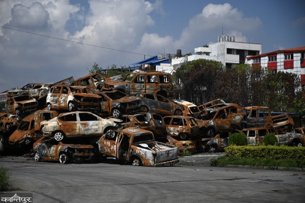 If you feel the second picture is worth more than the first one, you need serious treatment!😡😡