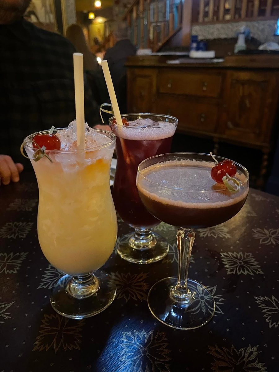 Alno Lounge 
What a great addition to our town! 
And what a lovely way to introduce themselves, with a private launch party for Alnwick businesses and locals. A great evening had by all.
It’s cosy, serves food all day, reasonably priced and dog friendly.