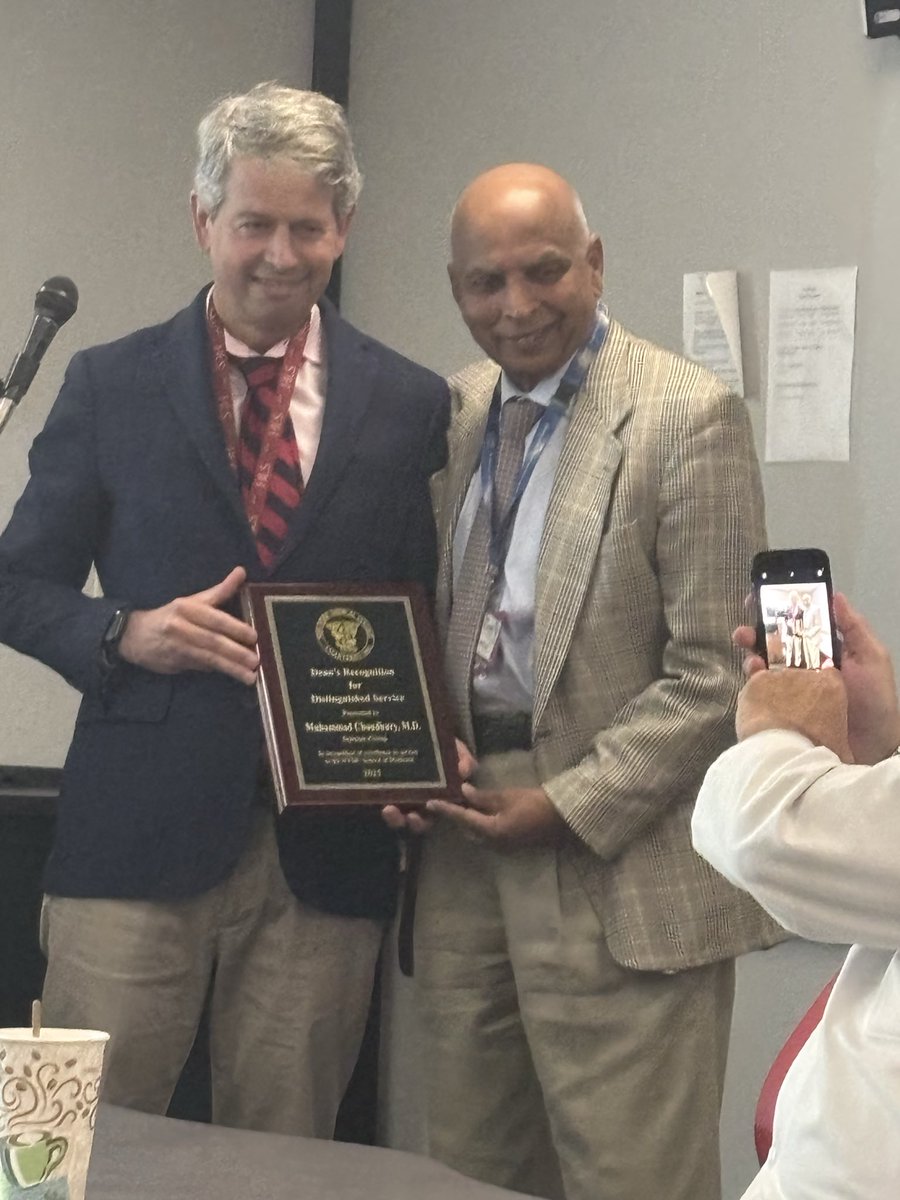DanielCRosenUro's tweet photo. A well deserved Dean’s Award for Dr. Choudhury! @UrologyWmc https://t.co/pjPHZfMzD7