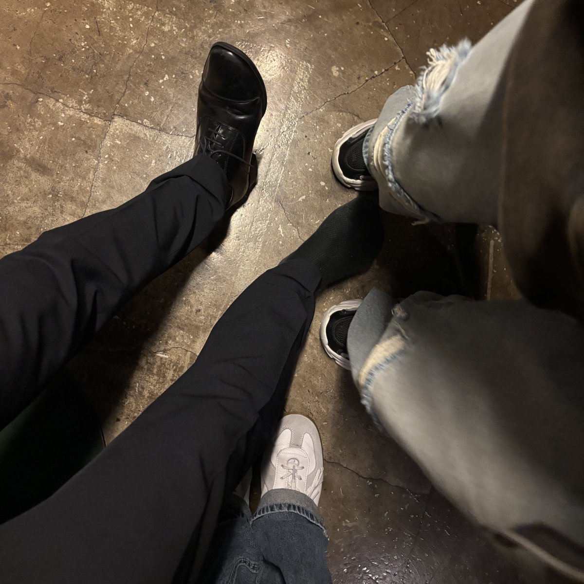 _nemponzu's tweet photo. ドリカンで運命的な出会い♡
こばやしのおかげでほん𝒎𝒐𝒏𝒆𝒚楽しいライブで今井もあかぽんも幸せだよ！🫵🏼 クツ回収出来て良かったね！いろいろ程々にするんだよ❣️🫵🏼🫵🏼🫵🏼ALTみてネ https://t.co/dWnkd4u5D1