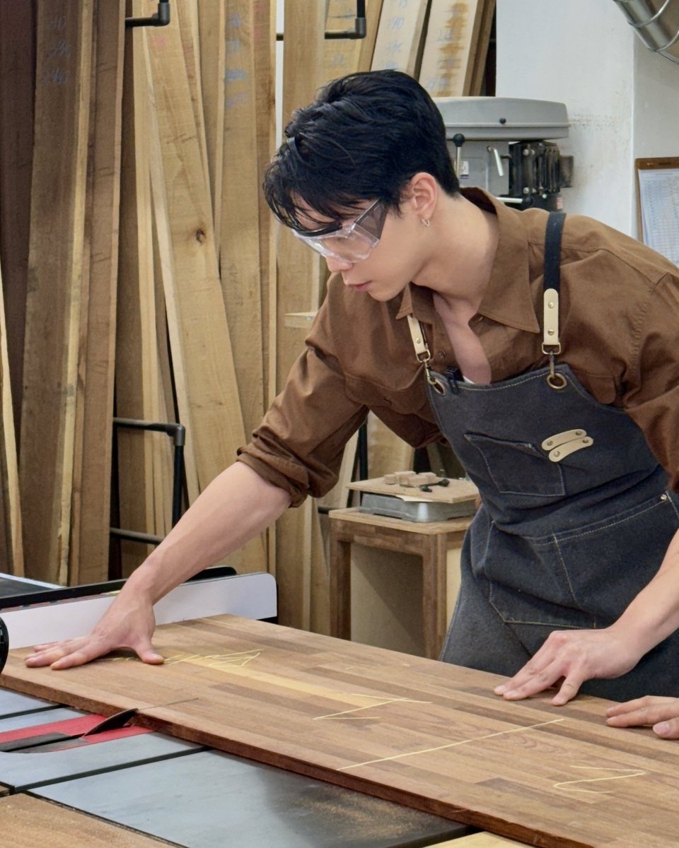 NCTsmtown's tweet image. Woodworking!
#JOHNNY #쟈니 
#NCT #NCT127
#JCC #목공 #Woodworking