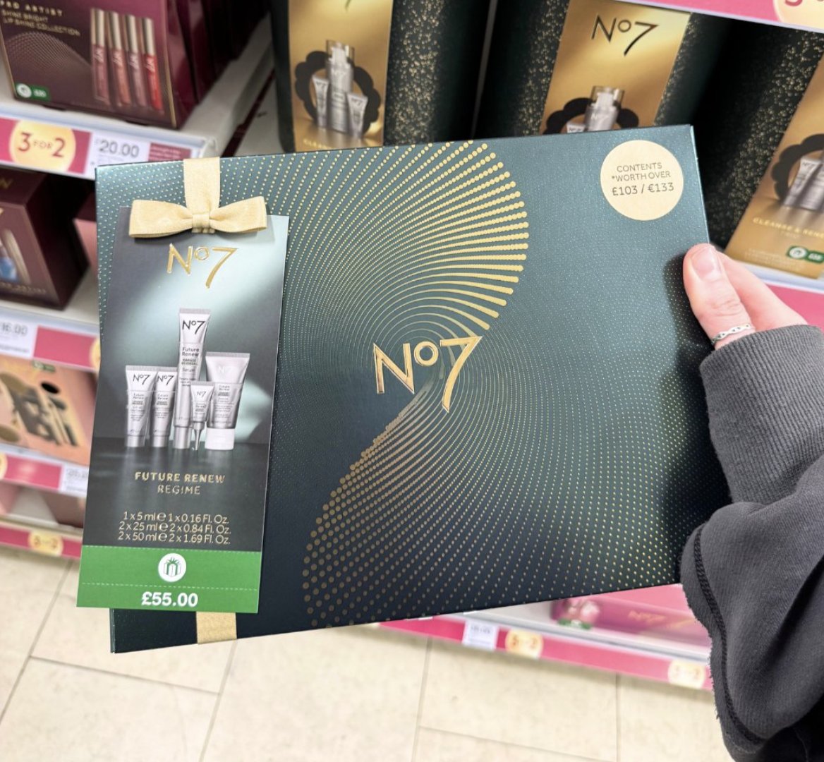 💎 Just for TODAY > Boots will let you buy 4 christmas gifts for the price of 2! Only available in-store until closing time! 

You will need an advantage card to get this offer, just login and enable it in the 'Offers for me' section, you can sign up online in 1 minute.