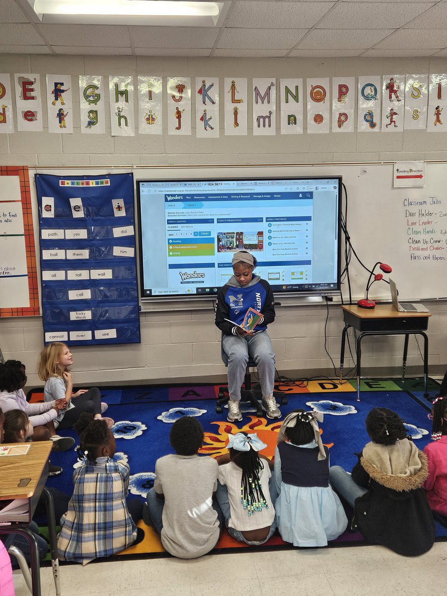 KailenParks_3's tweet image. Spent some time this morning at Dover Elementary School reading to the first graders. Community Service is important to me also. @commit2HBCU @esportsvisuals @MMBR_CoachGBell @SCBCA @LostLettermen @NorthLadyEagles @2xPeewee @MMBR_CoachGBell @a1hoopsreport @SCLadyWolves