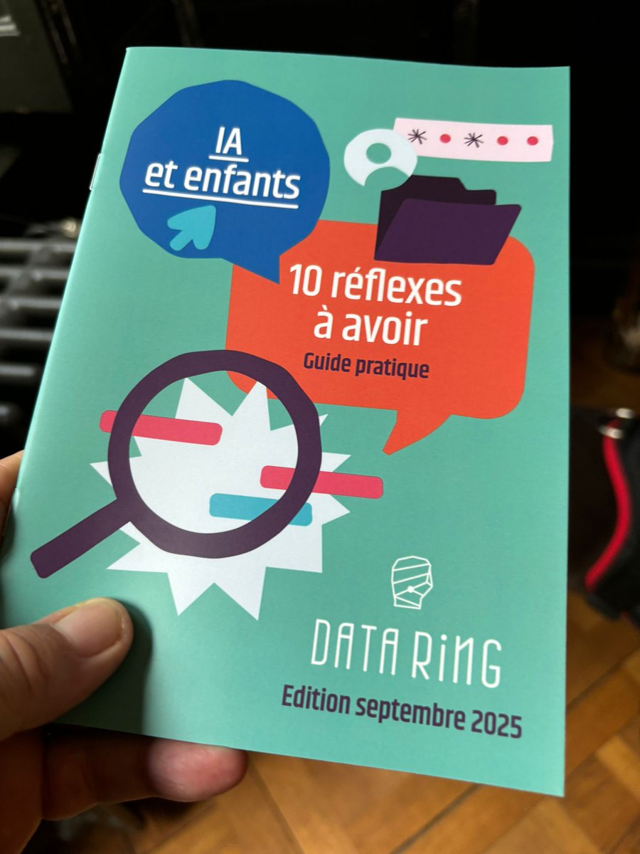 DataRing2's tweet image. Sega et toute l’équipe Data Ring sont très heureux de vous annoncer la sortie de notre nouveau guide « IA et enfants : 10 réflexes à avoir » destiné aux jeunes et à leurs parents, propose un accompagnement concret pour mieux comprendre l’intelligence artificielle. #StayTuned