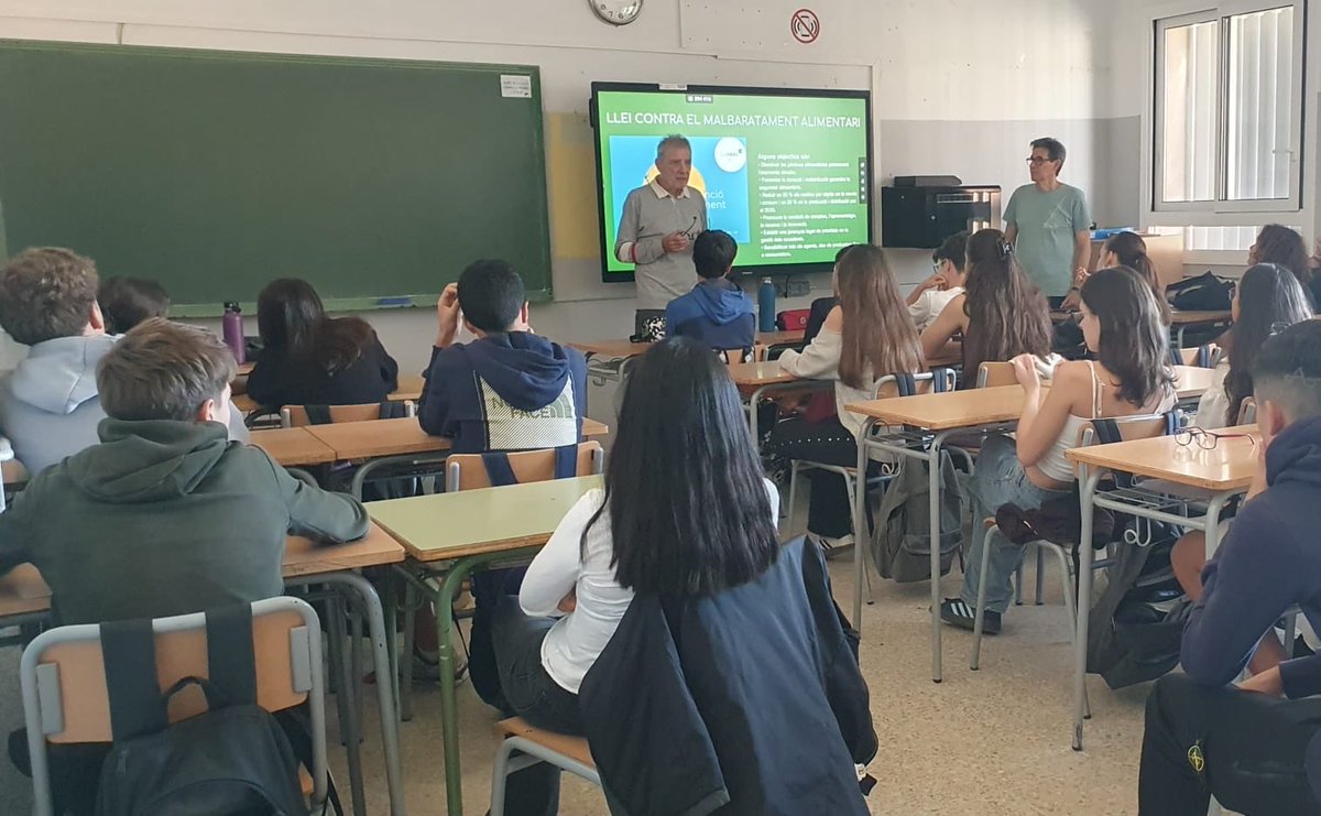 INS Pau Vila tweet media