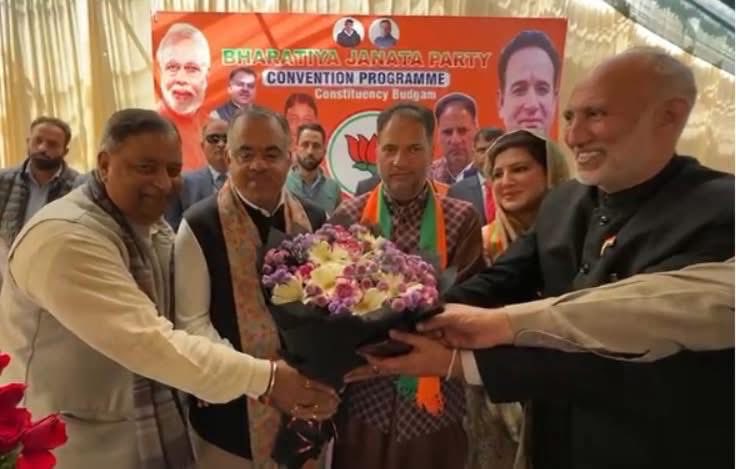 iamsatsharmaca's tweet image. आज भाजपा राष्ट्रीय महामंत्री एवं जम्मू कश्मीर प्रभारी श्री @tarunchughbjp जी की उपस्थिति में बड़गाम विधानसभा उपचुनाव में भाजपा प्रत्याशी श्री आगा मोहसिन जी के समर्थन में आयोजित जनसभा को संबोधित किया।