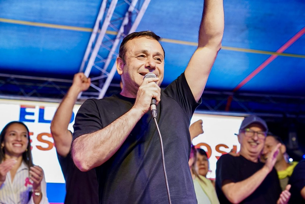 herrerayflia's tweet image. Gracias, Eldorado💙
Qué emoción cerrar esta etapa rodeado de tanto afecto, compromiso y esperanza.
Gracias a cada militante, a cada intendente, a cada familia que sigue creyendo en este modelo misionerista que siempre estuvo, y estará,del lado de la gente.
Gracias de verdad,…