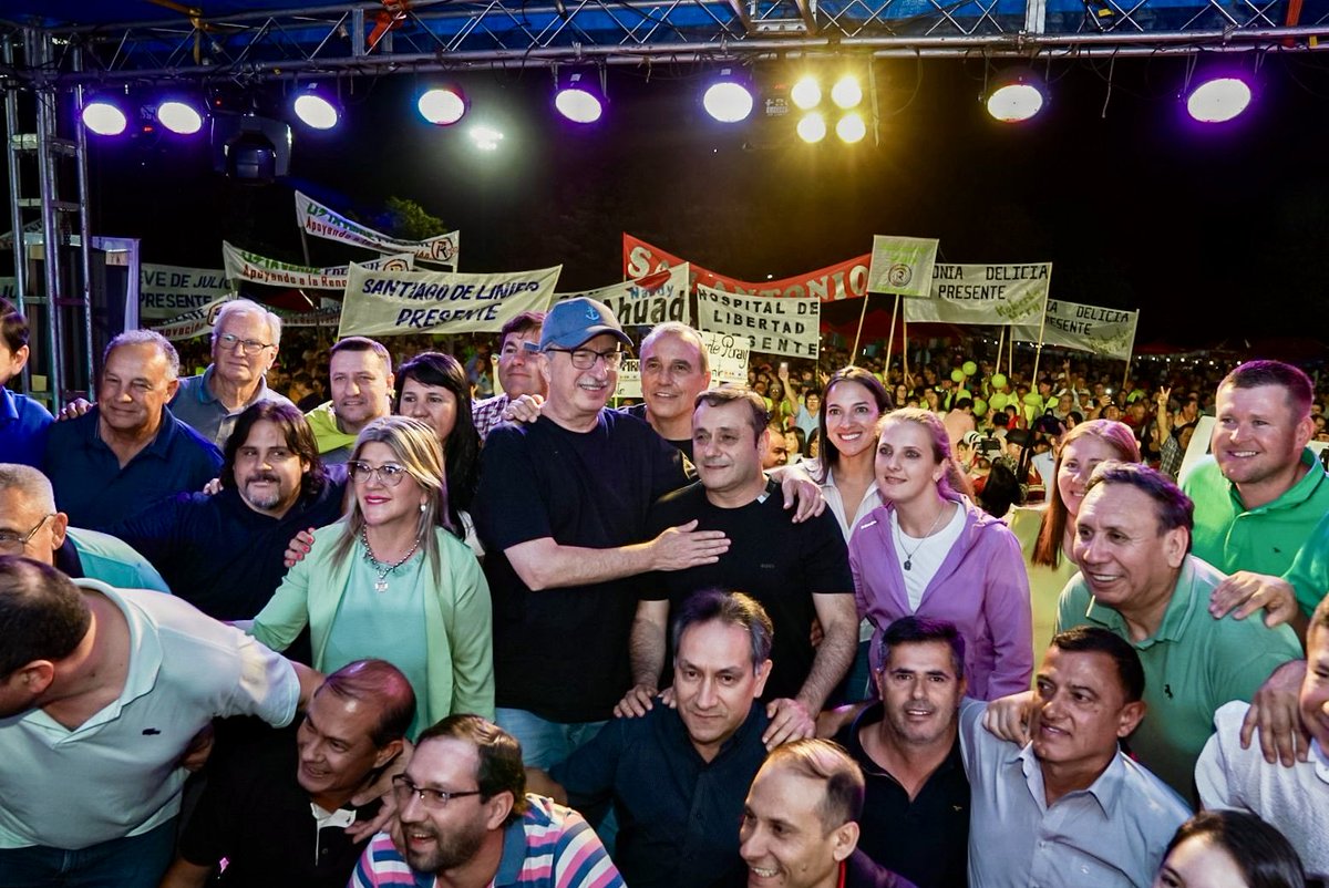 herrerayflia's tweet image. Gracias, Eldorado💙
Qué emoción cerrar esta etapa rodeado de tanto afecto, compromiso y esperanza.
Gracias a cada militante, a cada intendente, a cada familia que sigue creyendo en este modelo misionerista que siempre estuvo, y estará,del lado de la gente.
Gracias de verdad,…