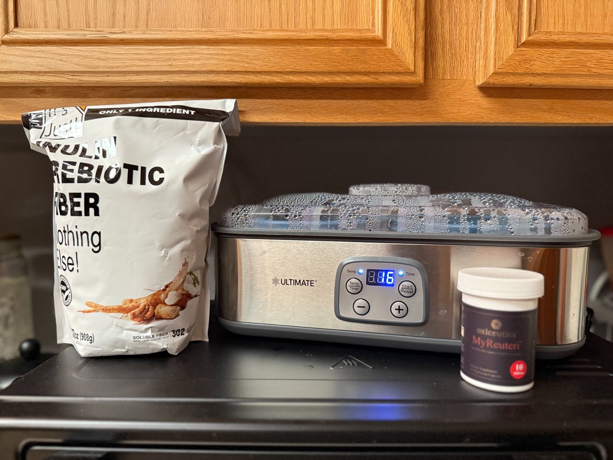 TriTrainingPlan's tweet image. Made my own probiotic yogurt with the Ultimate Yogurt Maker—absolutely amazing!

Never made my own yogurt before. First batch came out creamy and packed with live cultures for gut health.

Thanks ULTIMATE for the free yogurt jars!

#UltimateHealth @RealSuperHealth