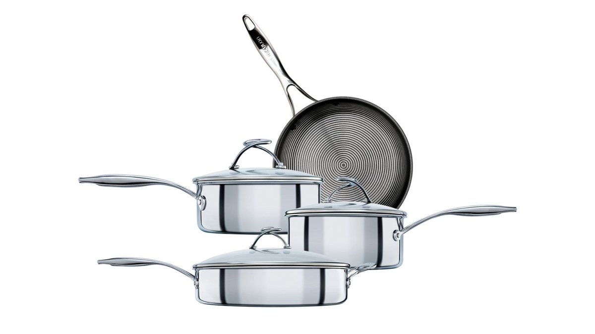 PottersCookshop's tweet image. SAVE ON CIRCULON!

Circulon’s C Series Steelshield Saucepan Sets combine durable tri-ply stainless steel with non-stick grooves for scratch-free cooking. Even heat, cool-touch lid handles, and a sleek design.

Tap bit.ly/47j6amv

#cookshop #essex @CirculonUK #cookware