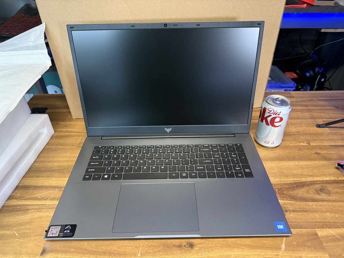 The Net Guy Reviews (@thenetguydotcom) on Twitter photo What would you use this 18â screen laptop for?
(Soda can for reference; no bananas đ handy.) What would you use this 18â screen laptop for?
(Soda can for reference; no bananas đ handy.)