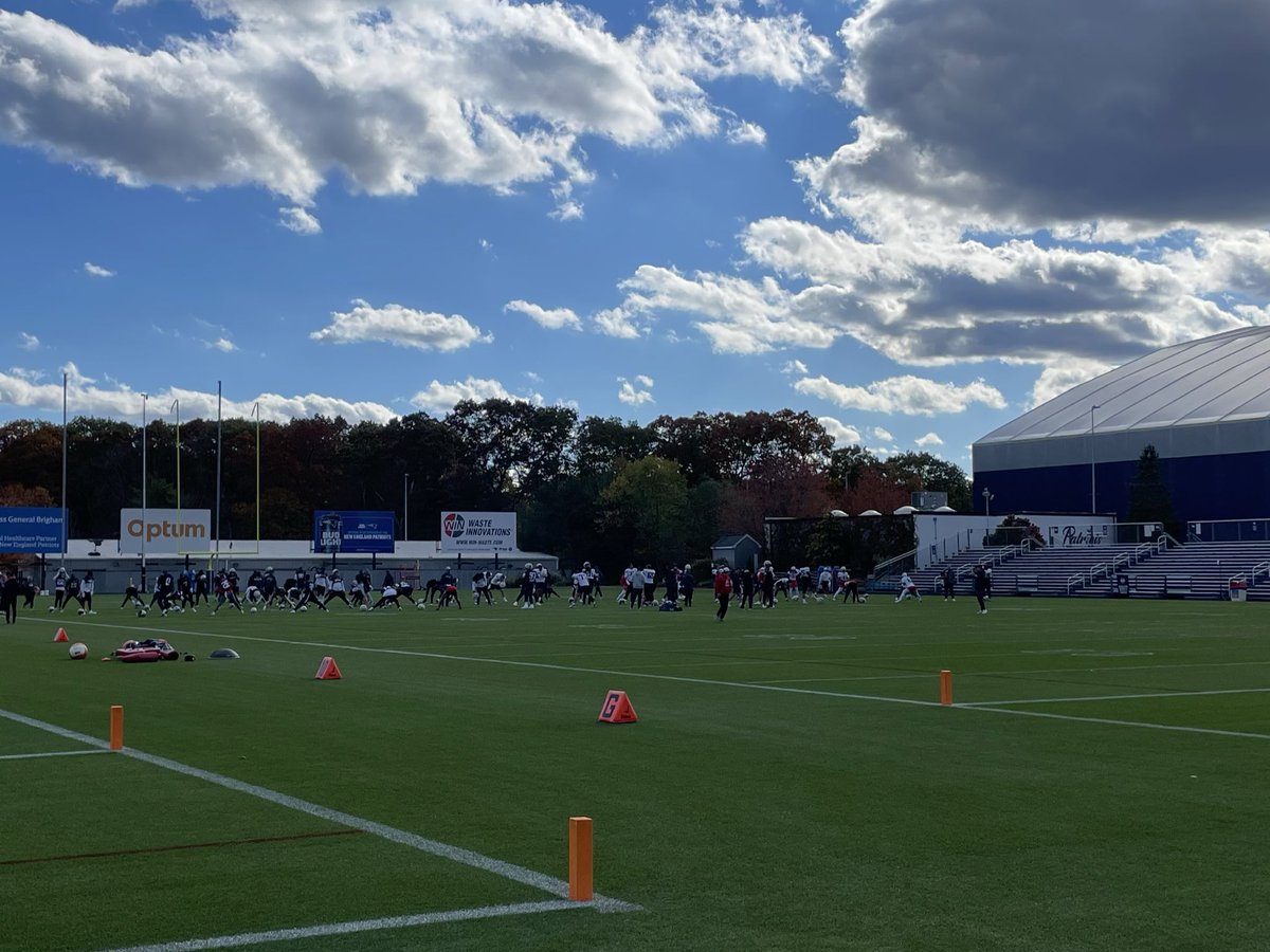 S Craig Woodson (ankle) was a late arrival to #Patriots practice and appears to be limited. His return with OLB Elijah Ponder gives the team full attendance. 
