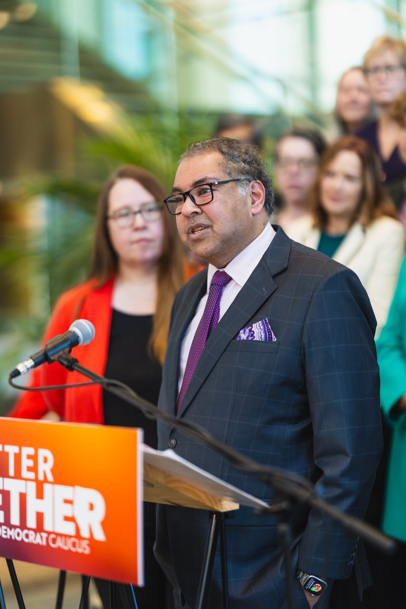 nenshi's tweet image. Forcing teachers back to school without addressing any of their concerns is the biggest abuse of democratic rights in Alberta’s history.

Alberta’s New Democrats stand with teachers and unequivocally condemn this attack on public education, on workers and their unions, and…