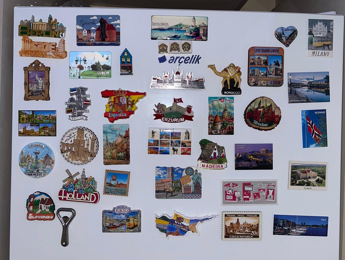 abimle ayni evde farkli hayatlar yasioruz (sadece uc maymun benim