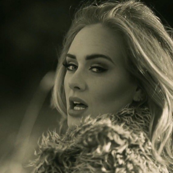 “Hello” took only 3 days to become the biggest digital sales debut of all-time for a song in the United States.

— Despite being available for free on streaming services, Adele’s smash hit has sold 750k copies in three days and closed its first week with 1.12 million downloads.