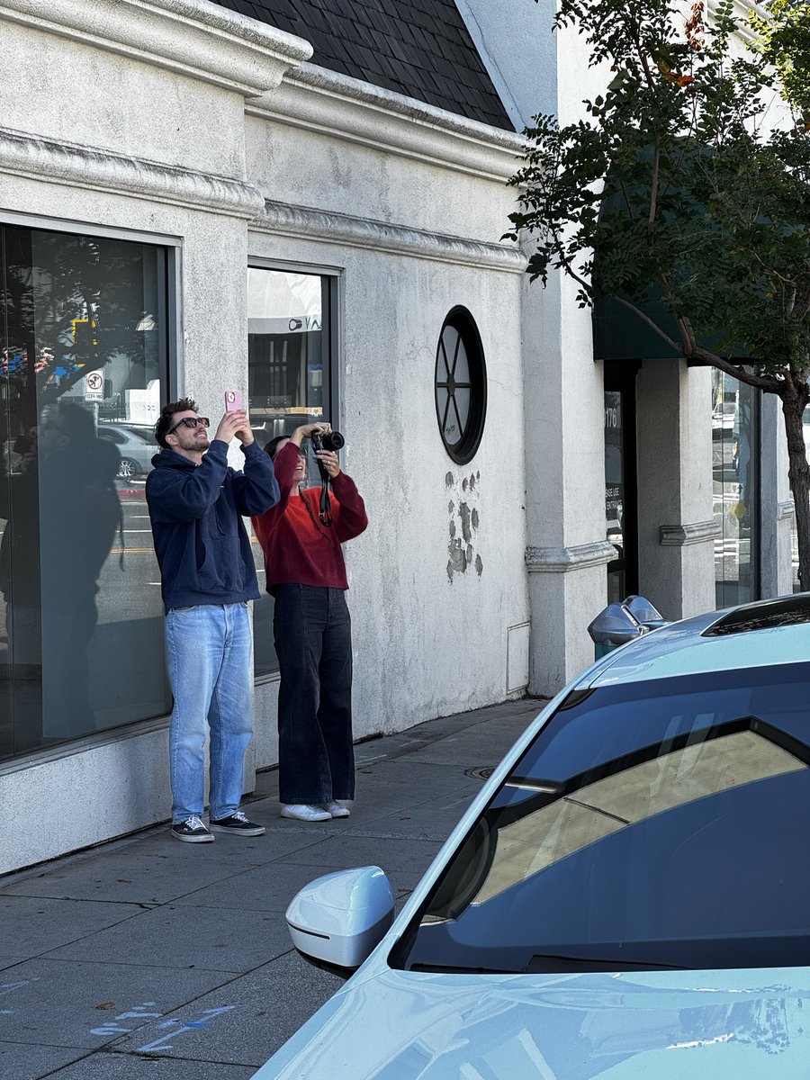 WAPSHOP_ETH's tweet image. Don’t mind us, just @POSTWOOK and @nicedayJules filming @bagdelete on Sunset Blvd! 🔥