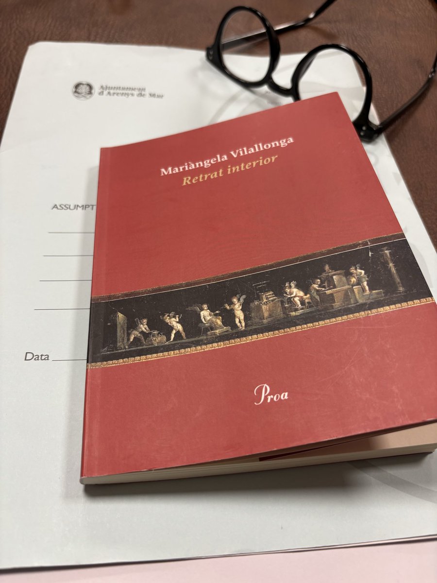Meravellós el recull de poemes de la <a href="/MVilallonga/">Mariàngela Vilallonga</a> ❤️ Quin gaudi!