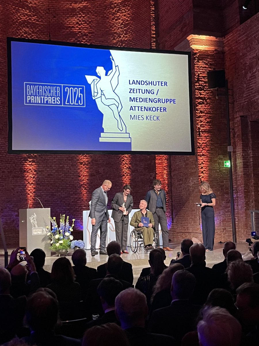 Vielfältig. Mutig. Lebendig. Das sagt ⁦BDZV-Vorstandsvorsitzender ⁦<a href="/DitzenMatthias/">Matthias Ditzen-Blanke</a>⁩ über die drei Nominierten bei der Verleihung des Bayerischen Printmedienpreises am 23. Oktober in München. Die Sieger: Laura Mies und Matthias Kek von der Landshuter Zeitung. Glückwunsch!