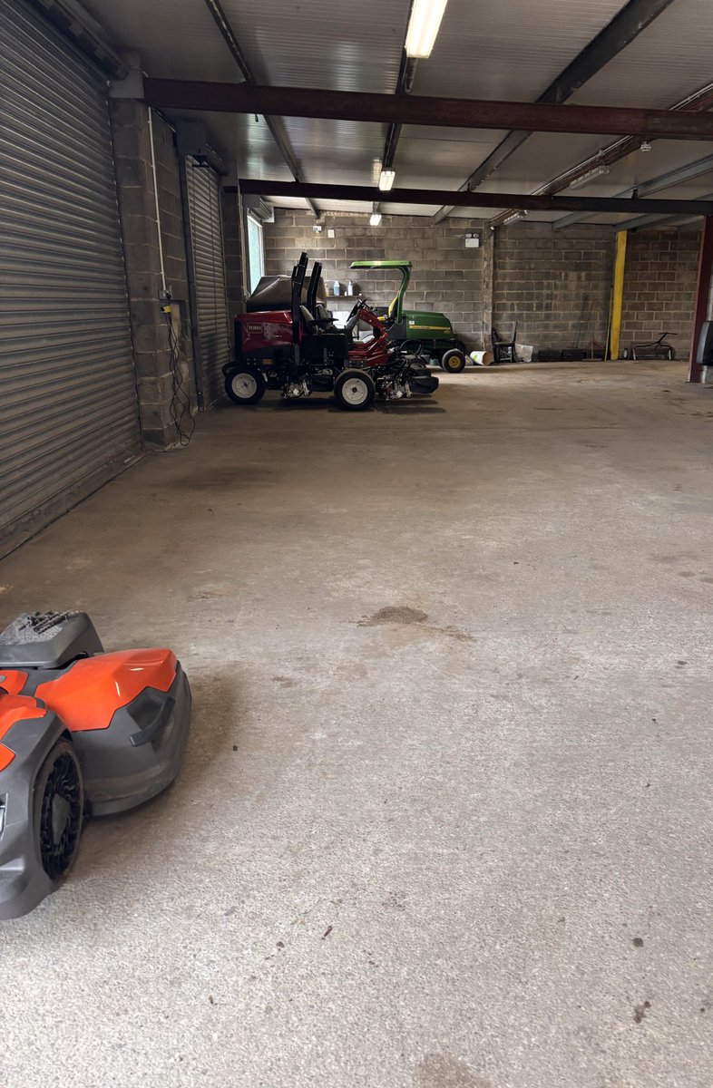 Maintenance buildings won’t need to as big in the future. Look at all that space now👋🏻