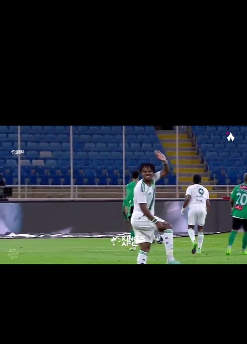 🛑🛑🛑🛑

إصابة ريان حامد في العضلة الخلفية اليمنى وخروجه في الدقيقة 40.
احتمالات الاصابه :
🔹 تمزق درجة أولى: غياب من 1 إلى 3 أسابيع
🔹 تمزق درجة ثانية: غياب من 4 إلى 6 أسابيع

📍موقع الإصابة قريب من الأوتار، ما قد يجعل فترة التعافي أطول قليلًا من المعتاد⏳