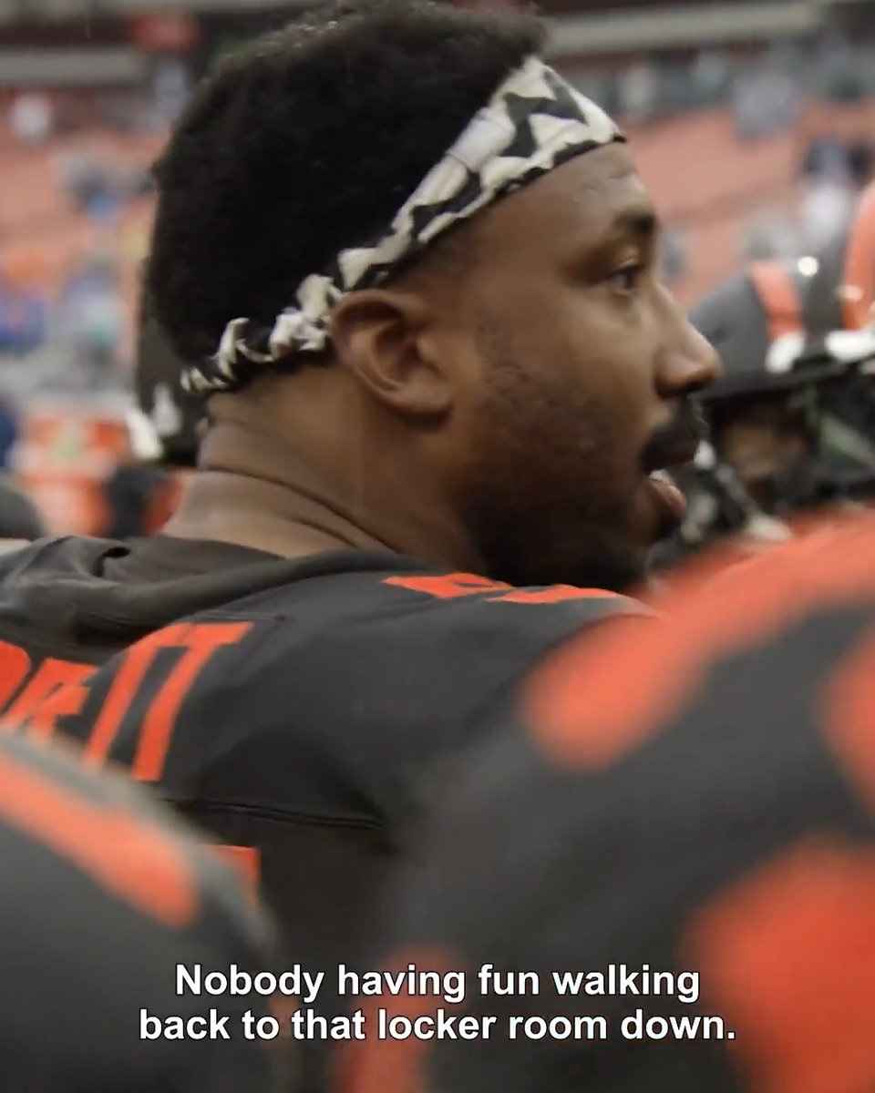 Myles Garrett had his team ready to run through a brick wall 😤

@Browns | @BarefootWine 