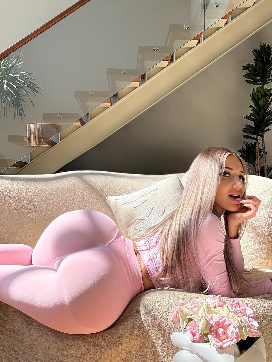 Queen linda 👑🇸🇦 tweet media