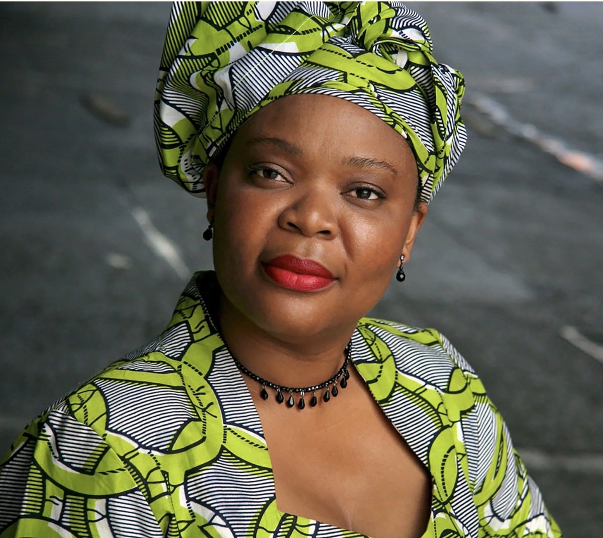 bewiafrica's tweet image. 3️⃣ Leymah Gbowee (Liberia)
Peace activist who led a women’s movement that ended Liberia’s civil war in 2003. Later won the Nobel Peace Prize.  #Peacebuilder