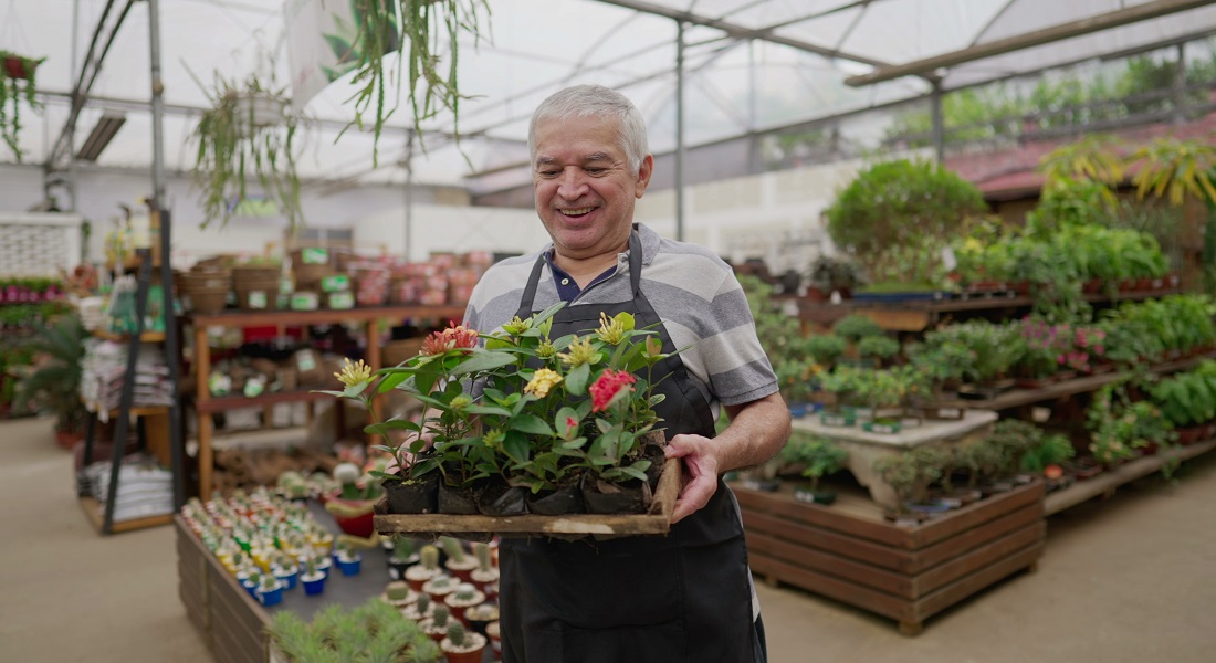 JCPinMerseyside's tweet image. If you are over 50 and out of work there are a range of options to help you find another job.
To find out what they are visit #Jobhelp here: ow.ly/nccL50XfwRg
#OlderWorkers