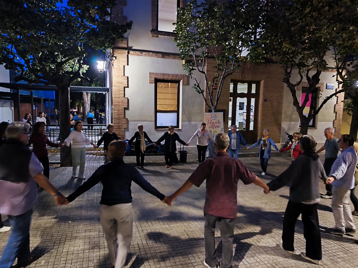 Sardanes la Garriga tweet media