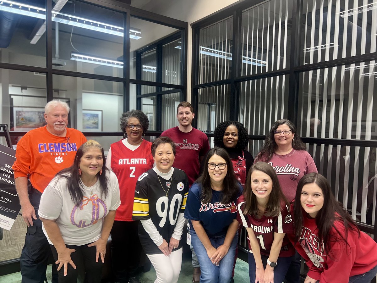 AikenElectric's tweet image. Showing off our team spirit and passion for the communities we serve through fundraisers to support United Way of Aiken County, Inc.! That&apos;s just one way we show our #CommitmentToCommunity 🥳🏀🏈 Tell us, what team do you cheer for?!