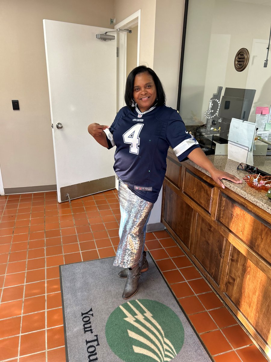 AikenElectric's tweet image. Showing off our team spirit and passion for the communities we serve through fundraisers to support United Way of Aiken County, Inc.! That&apos;s just one way we show our #CommitmentToCommunity 🥳🏀🏈 Tell us, what team do you cheer for?!