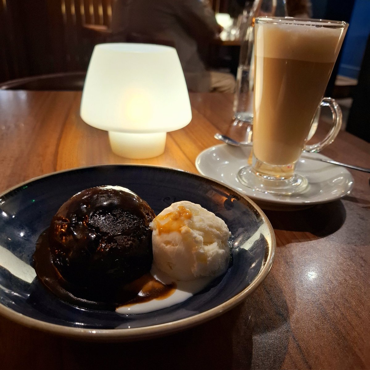 If you're ever in Stratford-upon-Avon, do yourself a favour and dine at <a href="/Loxleys/">Loxleys Restaurant</a> restaurant. It's wonderful! Great service, lovely decor, and a scrumptious pre-theatre and al a carte menu 🍸🍽 The mushroom risotto was divine ❤️ #Warwickshire