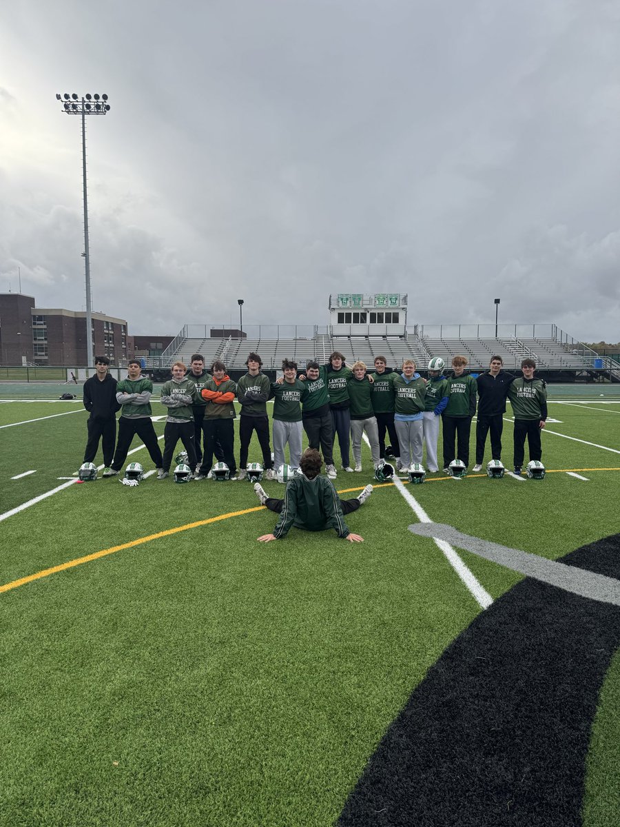 Lew-Port Football tweet media