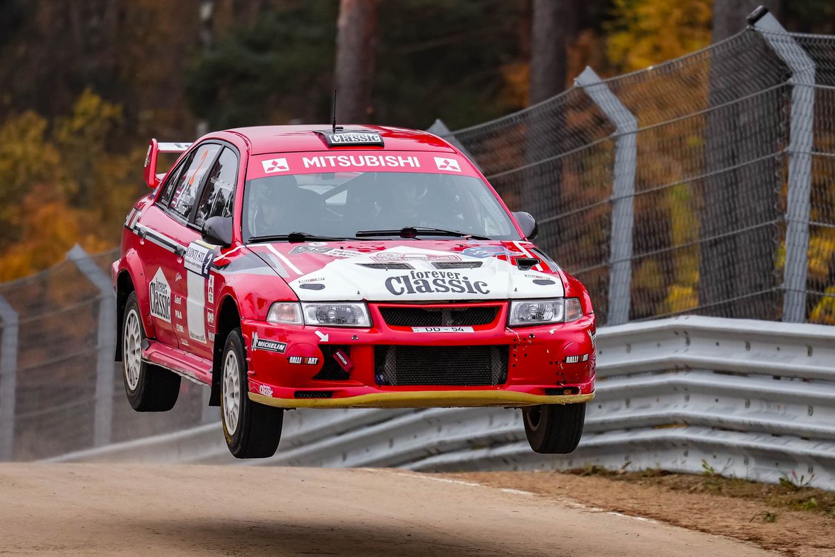 autorally_lv's tweet photo. 🍂 Nedēļas nogalē Biķernieku trasē un Ropažu novadā notiks #RallijsprintsLatvija. Uzņemot minirallija, ekorallija, vēsturiskā rallija un rallijsprinta dalībniekus - ātrumposmos redzēsim 187 ekipāžas!

📃 https://t.co/DWMGRfDEtk
#LAFRallijaKomisija #VRK #RSK 

📸 Raimonds Volonts https://t.co/WCul5UOLfI