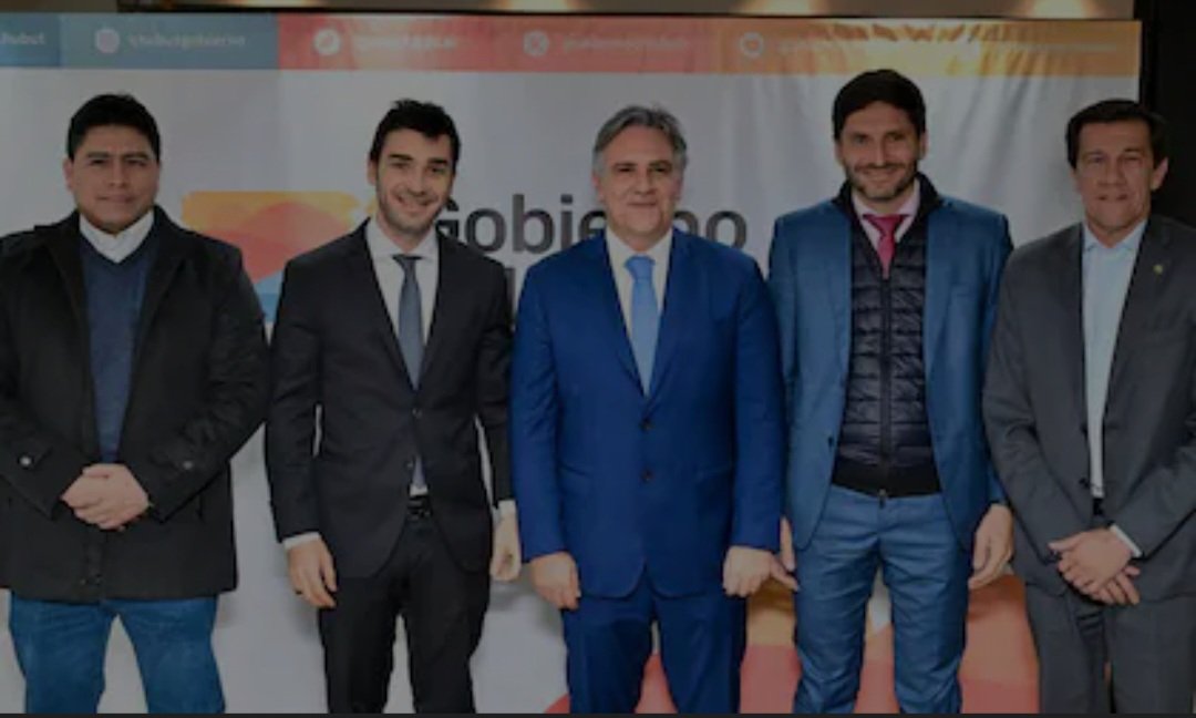 lauraju35183777's tweet image. Estas 5 ratas más Schiaretti que se hacen llamar &quot;Provincias Unidas&quot; ya dijeron abiertamente que van a apoyar al presidente en lo que queda de su mandato. 
No se coman la curva, son la misma mierd@ que Milei!